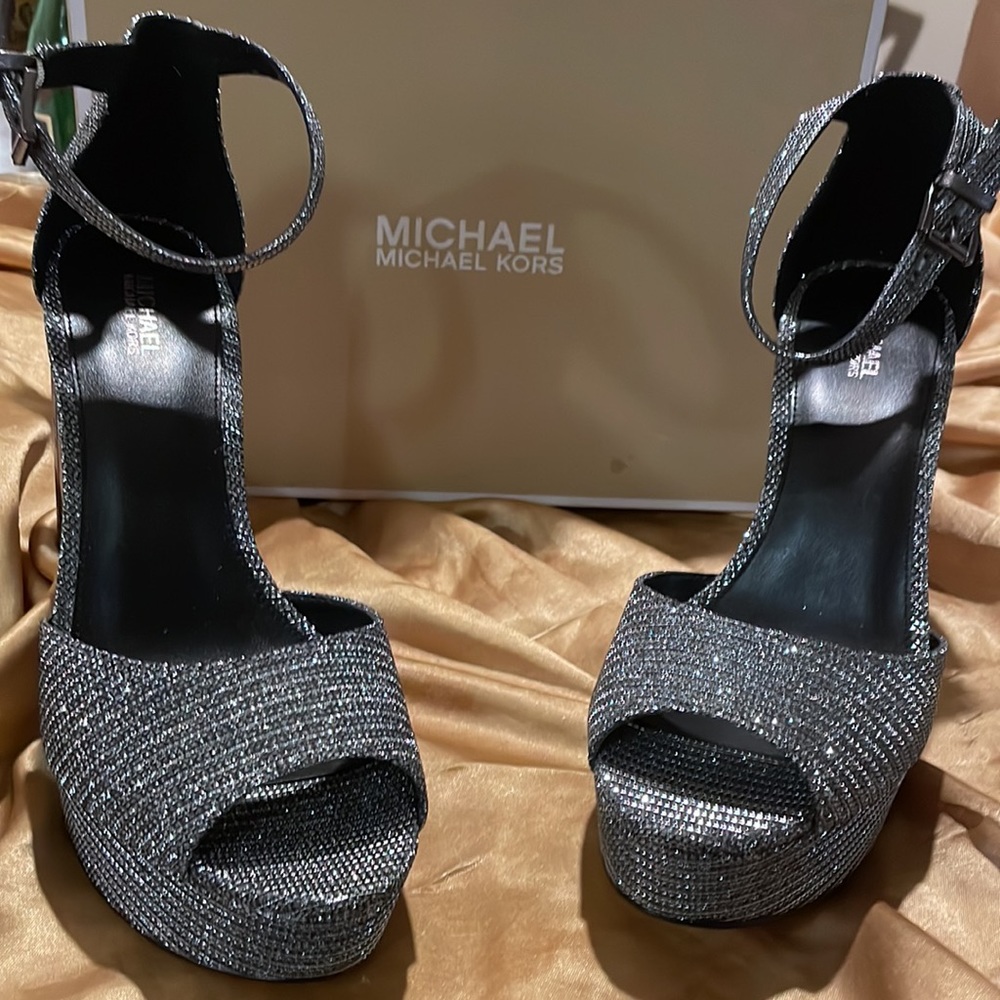 MICHAEL KORS PEEP TOES ANKLE PORTER SHOES SIZE 9